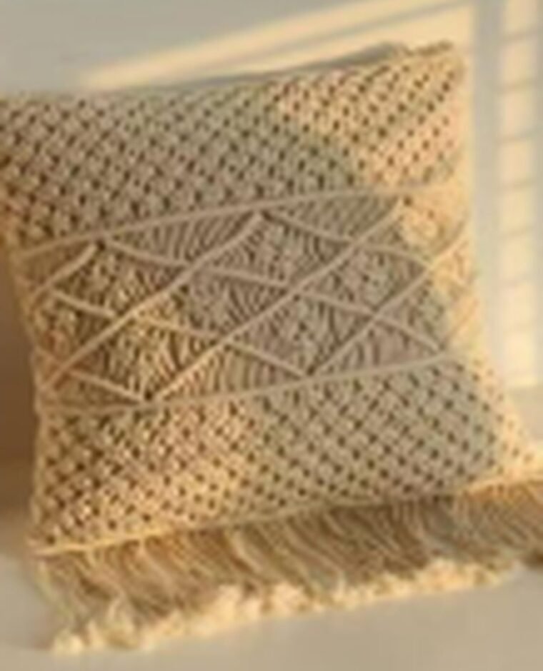 Scallop Crochet Cushion Cover EA-H-102